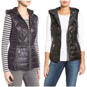 BERNARDO Reversible Hooded Down & PrimaLoft Fill Vest